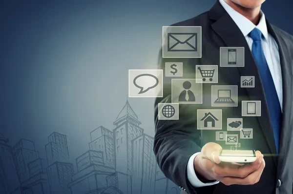 un dispositivo mostrando con iconos los distintos tipos de tecnologías que apoyan a la comunicación organizacional